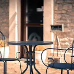 Chateau Nightingales 4*
