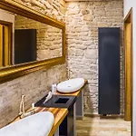 Chateau Nightingales 4*