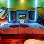 Hotel Chateau Nightingales 4*