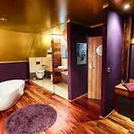 Chateau Nightingales 4* Hostoun