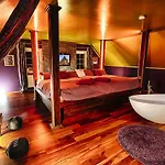 Chateau Nightingales 4* Hostoun