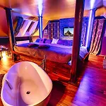 Chateau Nightingales 4* Hostoun