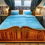 Hotel Chateau Nightingales 4*