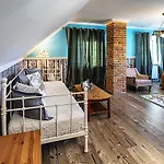Hotel Chateau Nightingales 4*