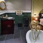 Hotel Chateau Nightingales 4*
