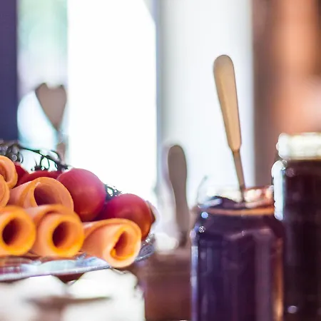 Hotel Chateau Nightingales 4*