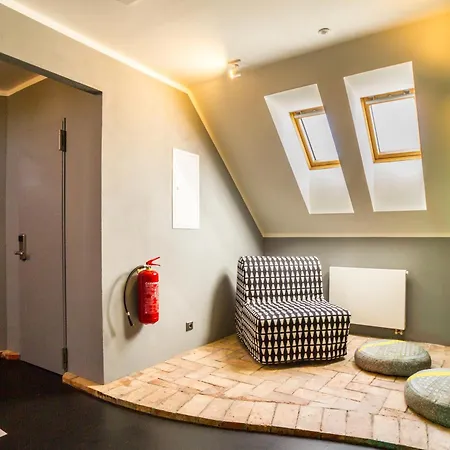 Chateau Nightingales 4*