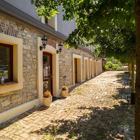 Chateau Nightingales Hotell Hostoun