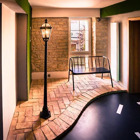 Hotel Chateau Nightingales 4*