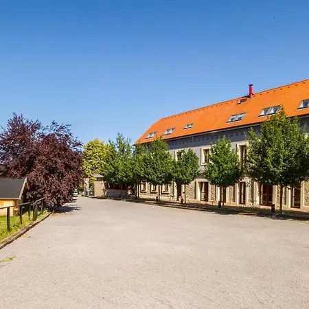 Hotel Chateau Nightingales 4*