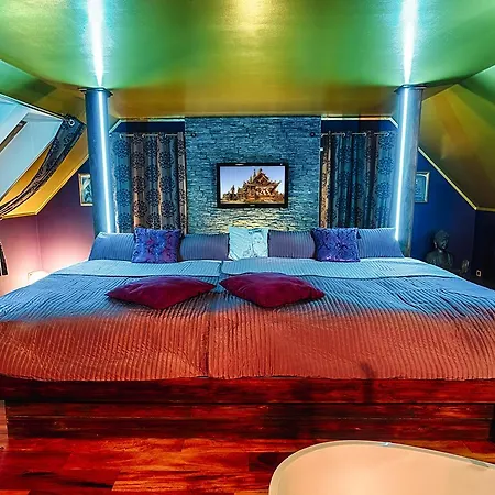 Hotel Chateau Nightingales 4*