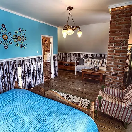 Chateau Nightingales 4* Hostoun