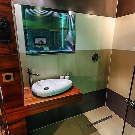 Chateau Nightingales 4* Hostoun