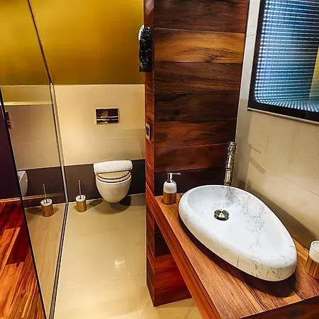 Hotell Chateau Nightingales 4*