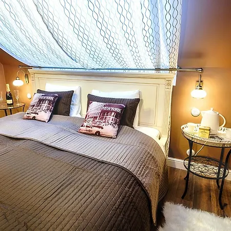 Chateau Nightingales 4* Hostoun