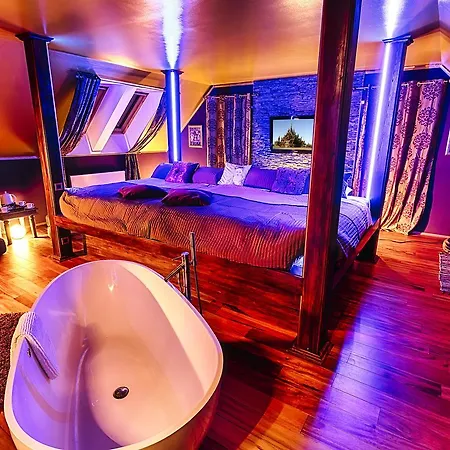 Chateau Nightingales 4* Hostoun