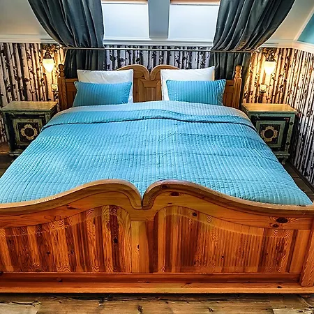 Hotel Chateau Nightingales 4*