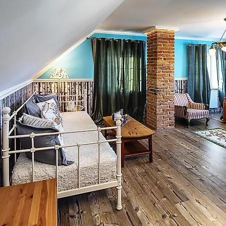 Hotell Chateau Nightingales 4*