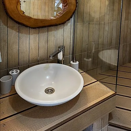 Hotel Chateau Nightingales 4*