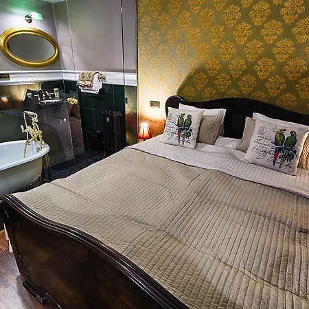 Hotell Chateau Nightingales 4*