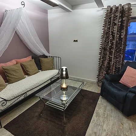 Hotel Chateau Nightingales 4*