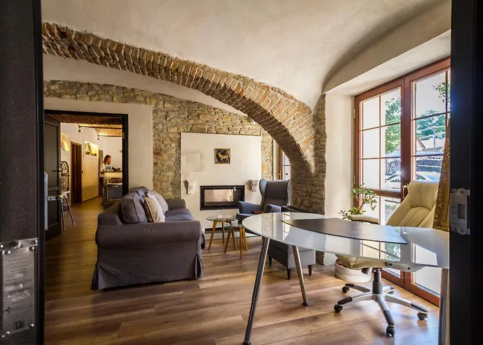 Chateau Nightingales 4* Hostoun