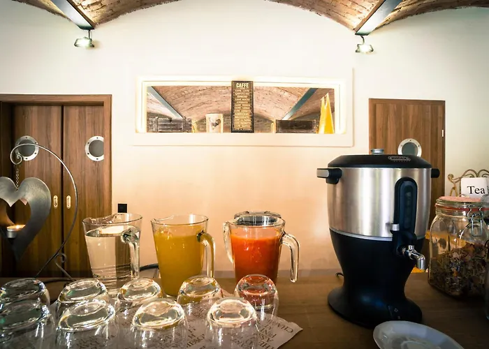 Chateau Nightingales فندق 4*