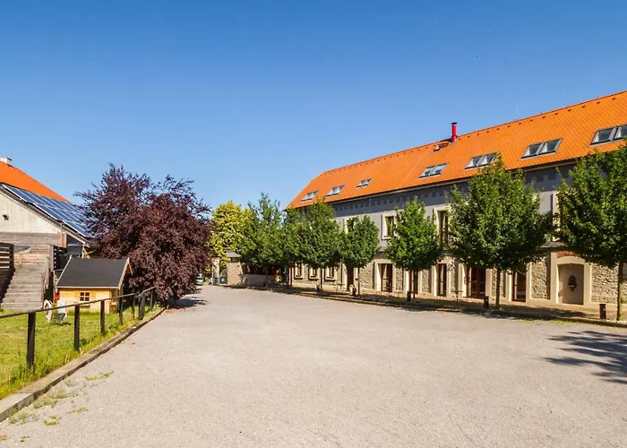 Hotel Chateau Nightingales 4*