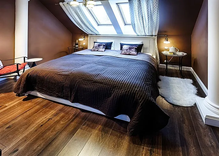 Hotel Chateau Nightingales 4*