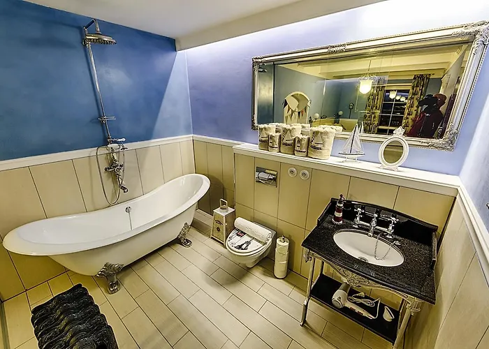 فندق Chateau Nightingales 4*