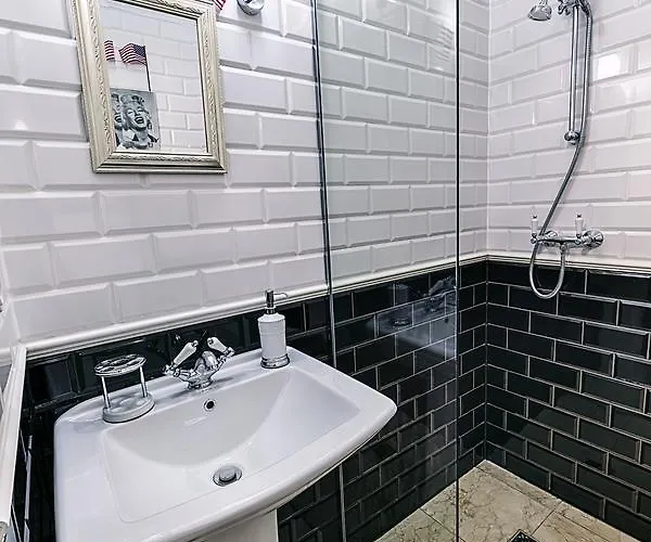 Hotel Chateau Nightingales 4*