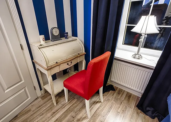 Hotel Chateau Nightingales 4*