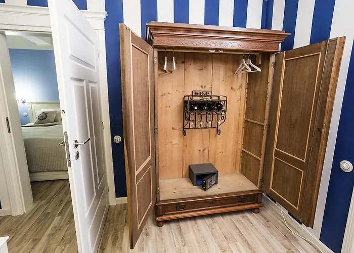 Chateau Nightingales 4* Hostoun