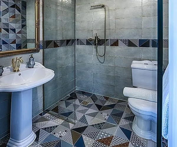 Hotel Chateau Nightingales 4*