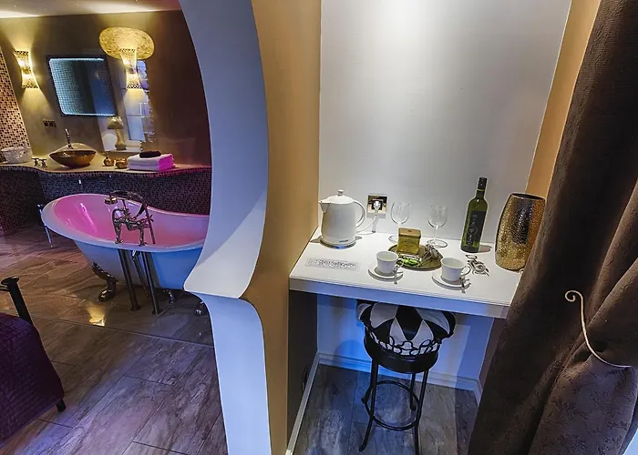 Hotel Chateau Nightingales 4*